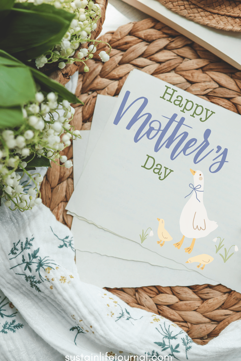 DIY mother's day card with drawing of mother duck and baby ducks
